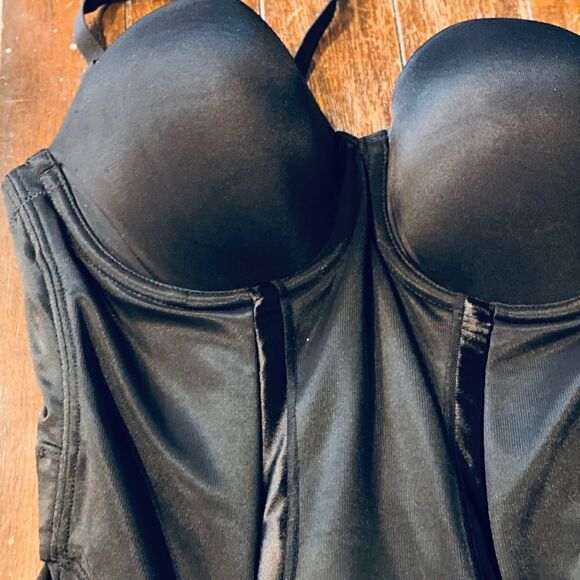 Maidenform Women's Body Shaper With Built-In Bra & Anti-Static Shapewear - Picture 6 of 11